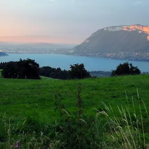 chambre-dhotes-les-pralets.hotels-rhonealpes.com/